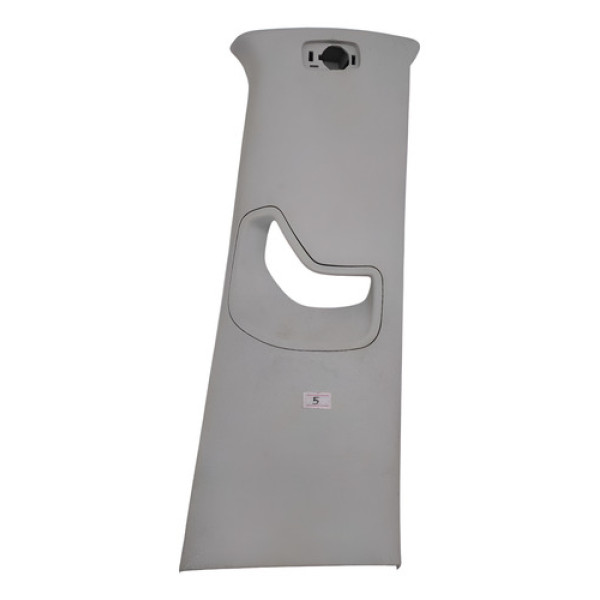 Moldura Cinto De Segurança Tracker Direito 2022 Bege