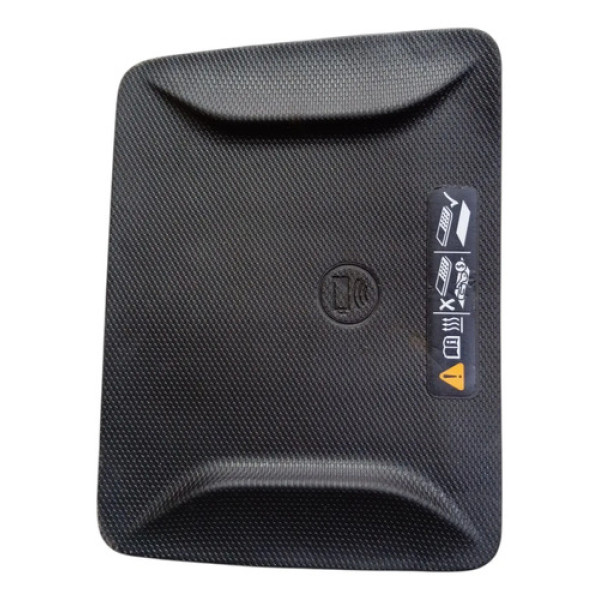 Capa Acabamento Carregador Indução Chevrolet Onix 2020